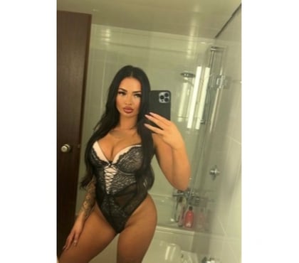  Escorts Chalfont Saint Peter Buckinghamshire - Photos for High-Class London Companion 🌟 Available Now 💼