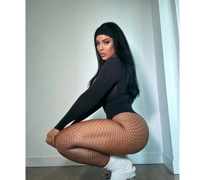 Escorts West London North Kensington - West London - Photos for London Escort 💎 Exclusive Outcall Experience 🏨