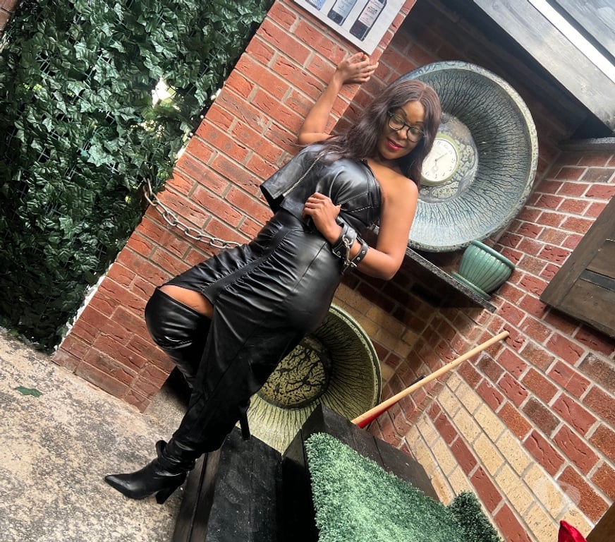 Escorts Greater Manchester Manchester - Photos for 🤎 🔥Black & Mature & Fabulous 🔥 🤎