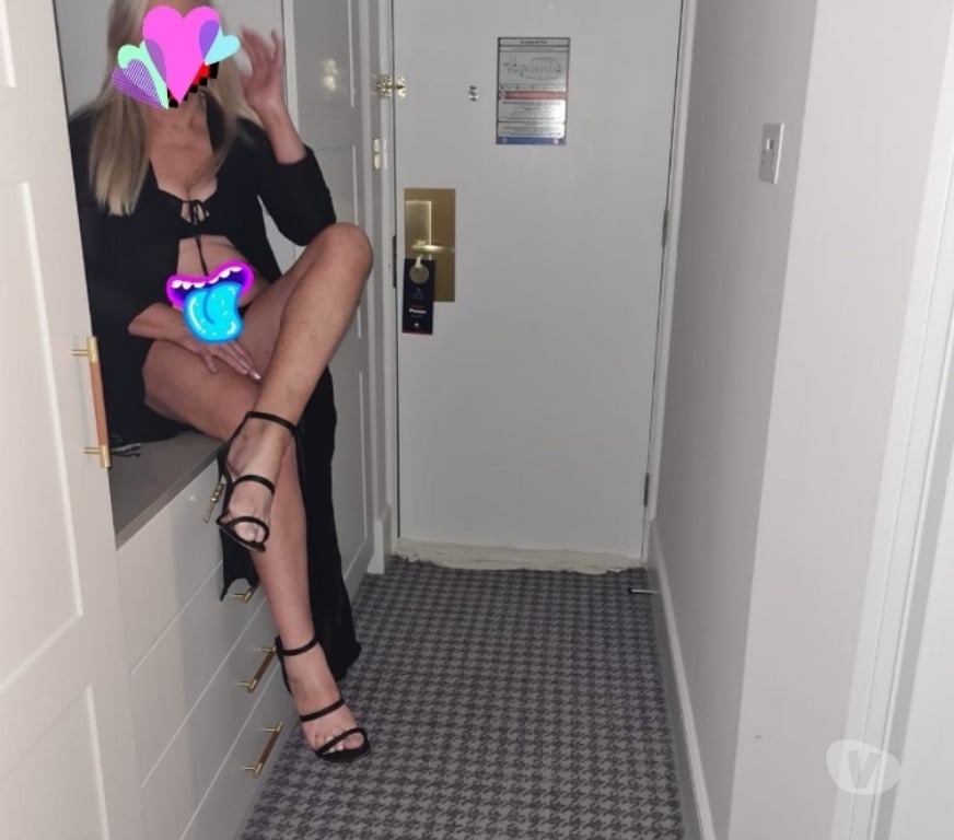 Escorts West Midlands Wolverhampton - Photos for *** Elegant Blonde MILF *** Wolverhampton WV3