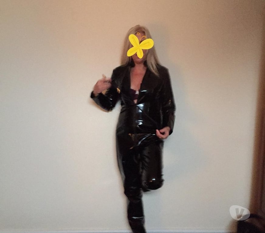 Escorts West Midlands Wolverhampton - Photos for *** Elegant Blonde MILF *** Wolverhampton WV3