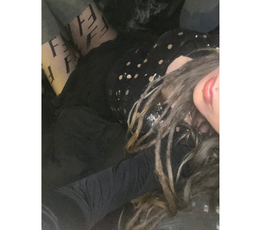 Adult Entertainment Lancashire Fylde - Photos for PETITE BRITISH PARTY GIRL
