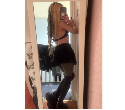 Adult Entertainment Saint Annes Fylde - Photos for PETITE BRITISH PARTY GIRL