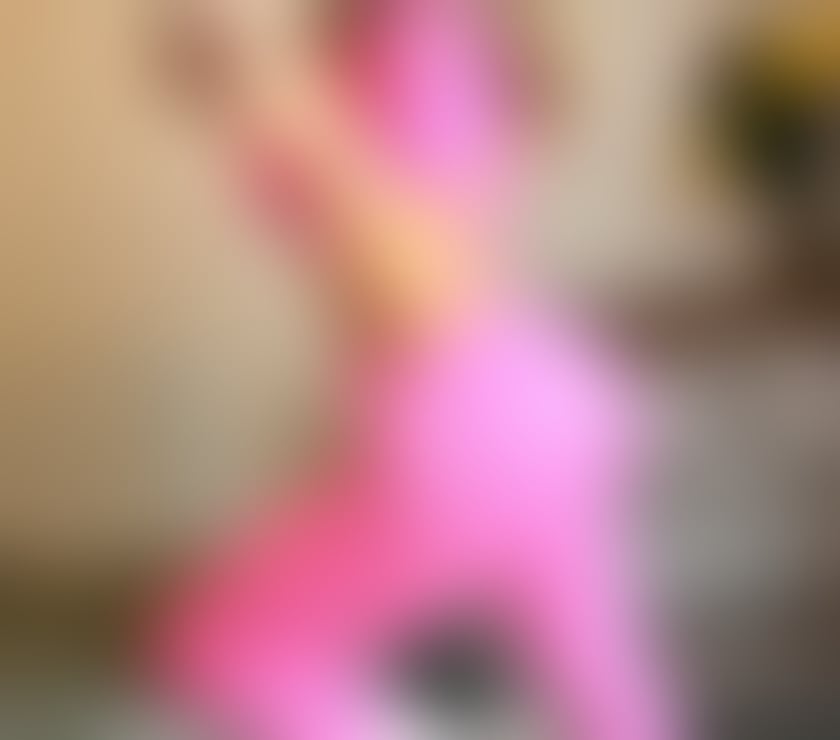Escorts North West London Camden - Photos for I am Miruna big boobs and an amazing big ass. Real 100%