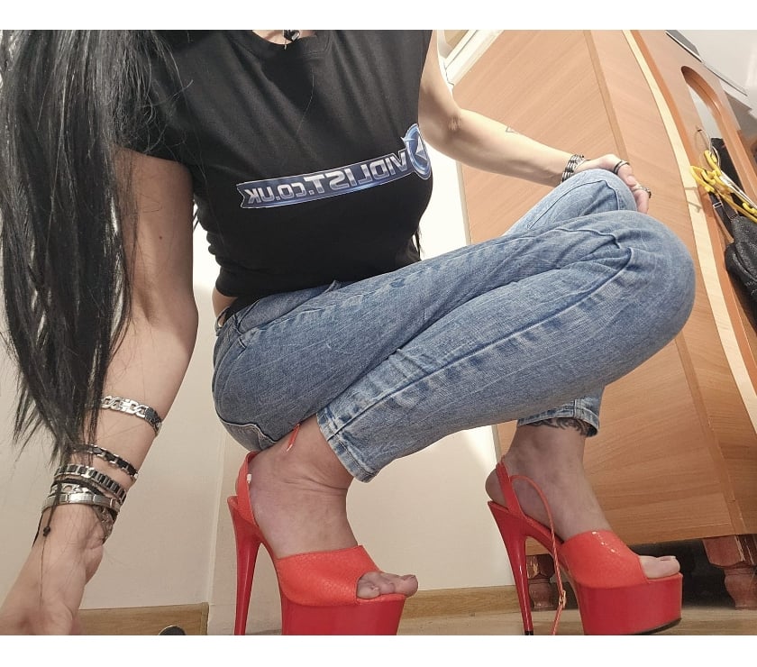 Adult Entertainment East London Spitalfields - East London - Photos for Book your Pole Dance on Video Call.