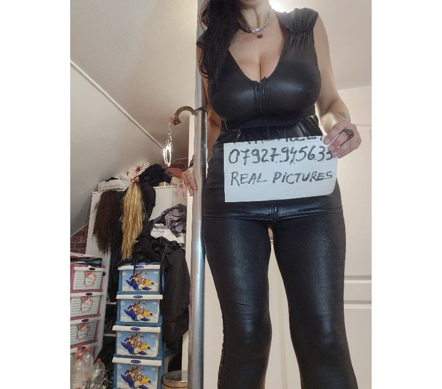 Adult Entertainment East London Spitalfields - East London - Photos for Book your Pole Dance on Video Call.