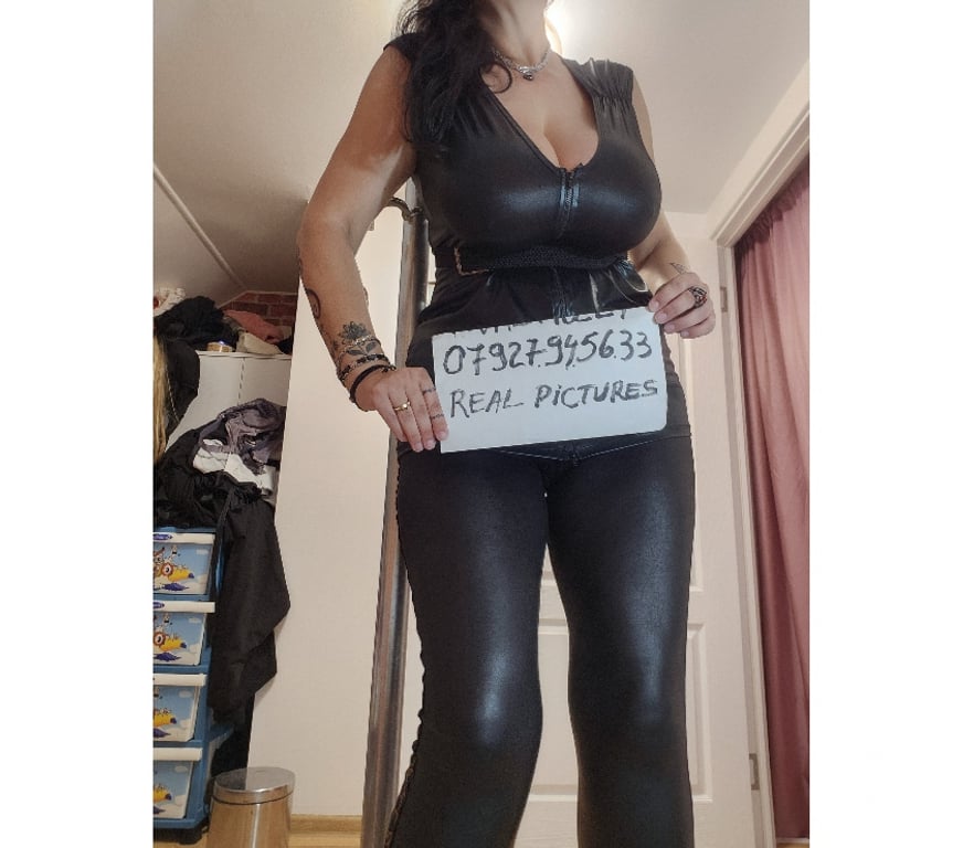 Adult Entertainment East London Spitalfields - East London - Photos for Book your Pole Dance on Video Call.