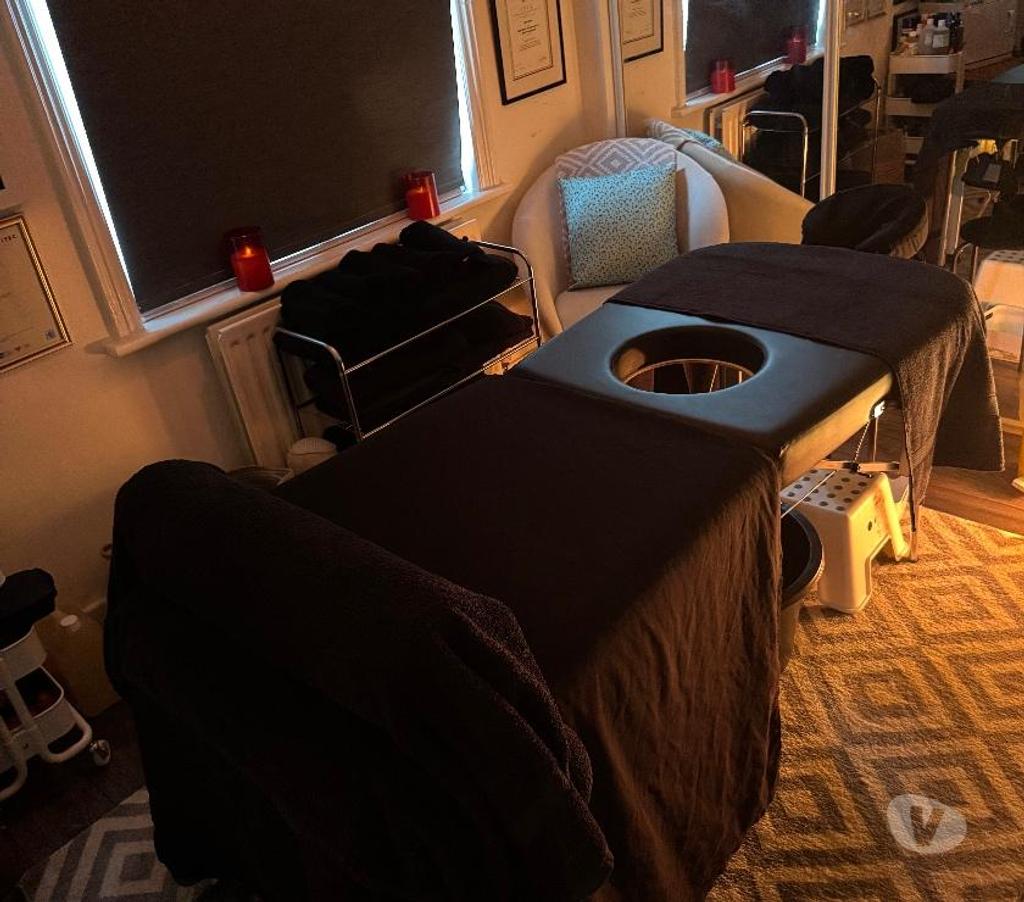 Escorts Buckinghamshire Milton Keynes - Photos for Gay Male Masseur M2M Tantric Erotic Massage -Milton Keynes