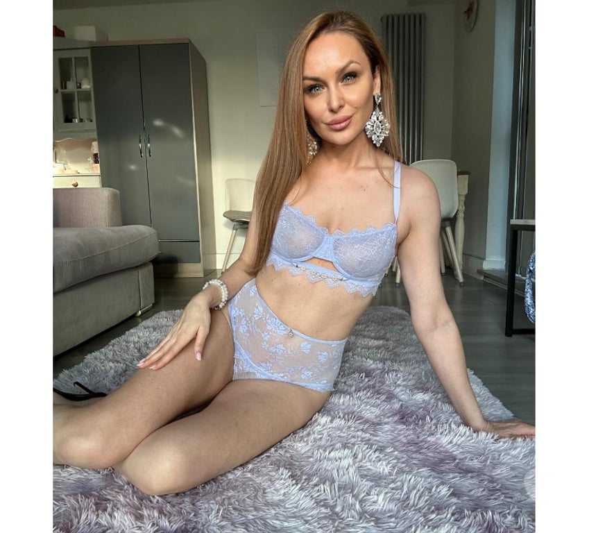 Escorts East London South Quay - East London - Photos for Cindy Sensual Massage at Canary Wharf