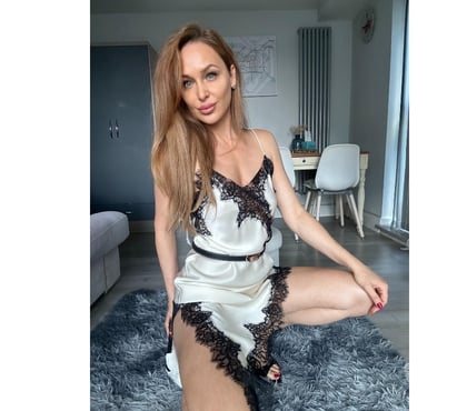 Escorts South Quay East London - Photos for Cindy Sensual Massage at Canary Wharf