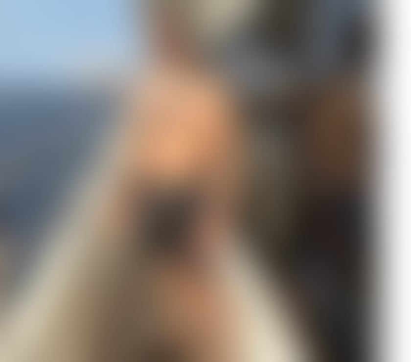 Photos for outcall only WhatsApp available