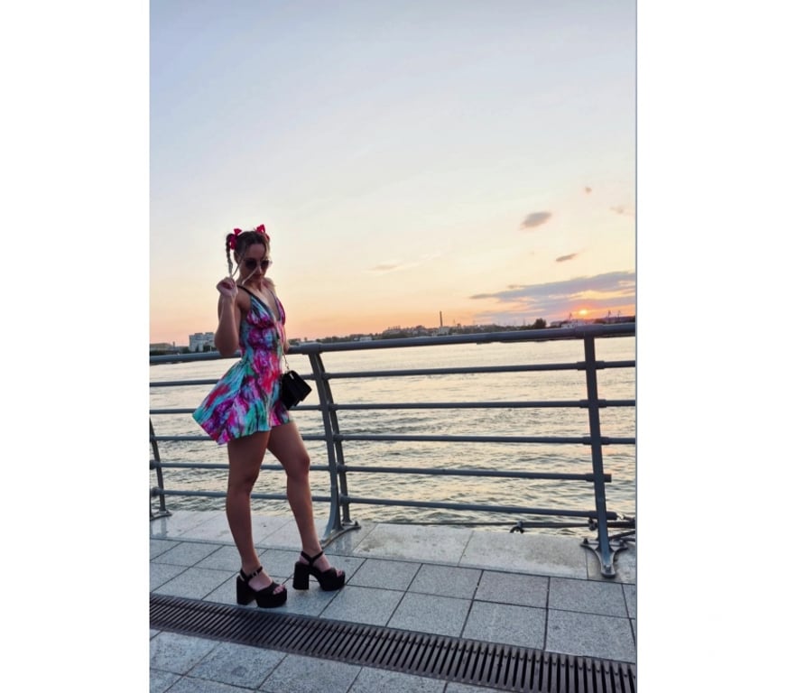 Adult Entertainment Edinburgh Edinburgh Bioquarter - Edinburgh - Photos for 🎀 Lora 🎀 No fake- natural body- videocall verification