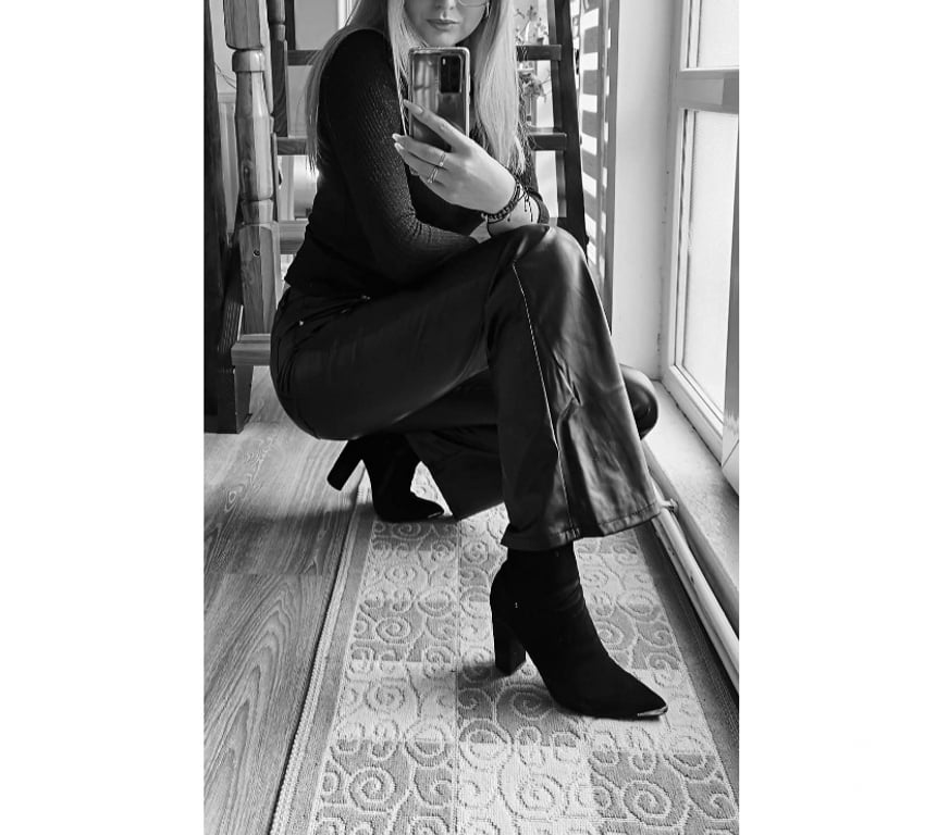 Adult Entertainment Edinburgh Edinburgh Bioquarter - Edinburgh - Photos for 🎀 Lora busti 🎀 geniune - videocall verification