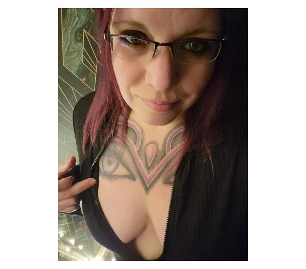 Escorts South Yorkshire Rotherham - Photos for English, Gentle Thicc Bisexual Milf Rotherham Town Centre