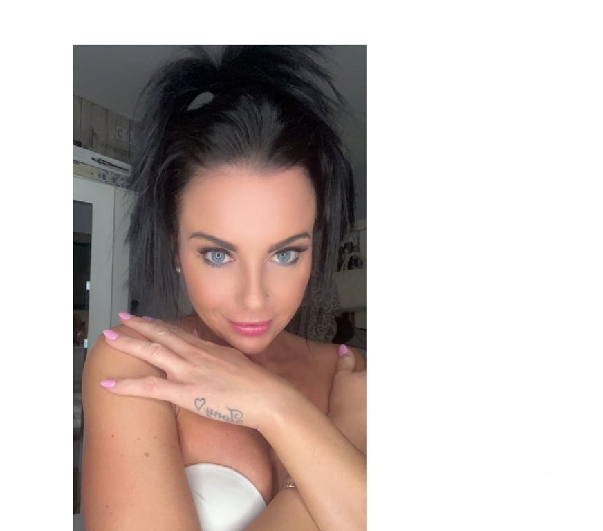 Escorts Kent Maidstone - Photos for English! Sweet like candy