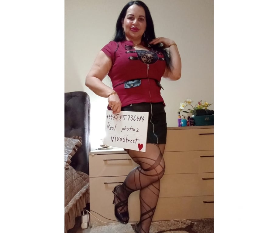 Adult Entertainment Central London Aldgate - Central London - Photos for Webcam whit real lady 46 yrs 5 min 10£ Videocall with toys
