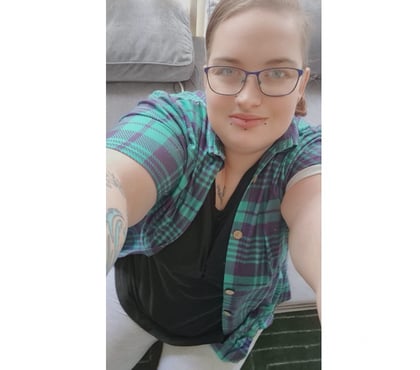 Photos for Sexy English El and Em brand new to area