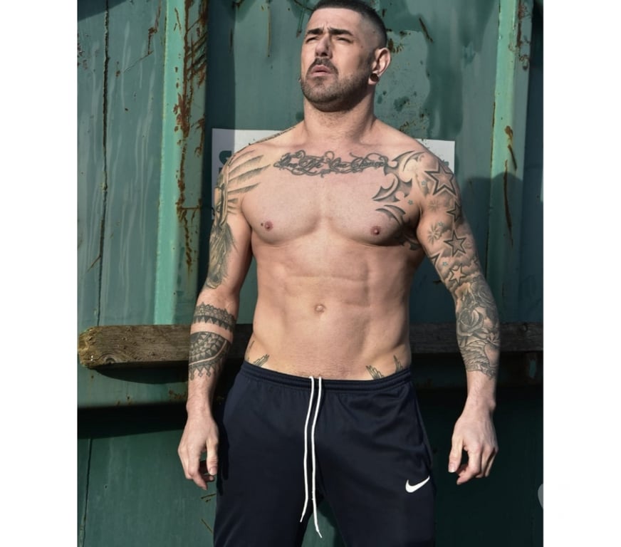 Gay massage Edinburgh Edinburgh Bioquarter - Edinburgh - Photos for Massage and Fun!! Fit and masculine guy visiting Edin