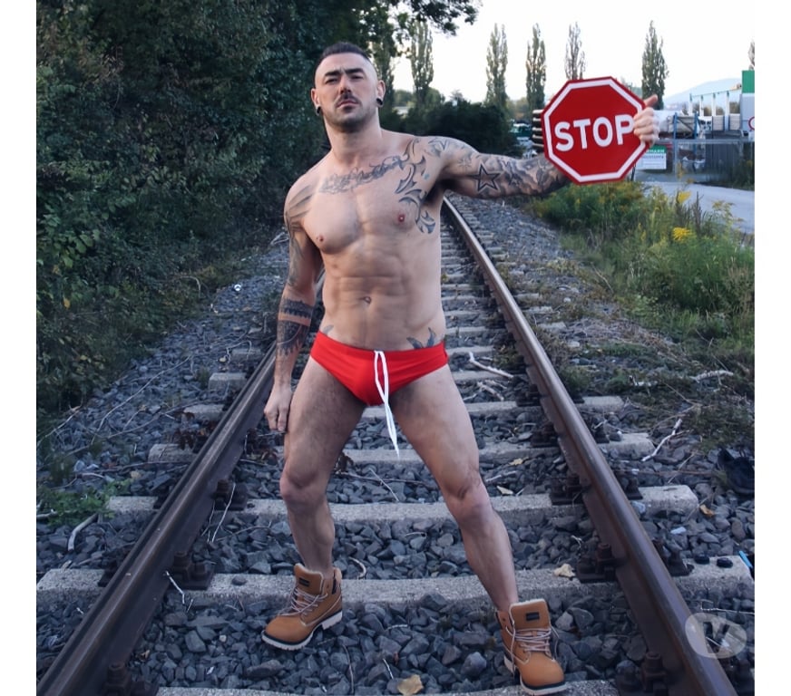 Gay massage Edinburgh Edinburgh Bioquarter - Edinburgh - Photos for Massage and Fun!! Fit and masculine guy visiting Edin