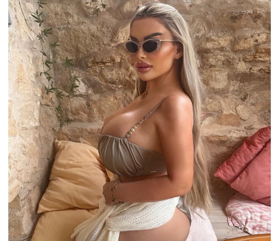 Escorts Surrey Guildford - Photos for British independent Busty Blonde 32GG Size 8 Bubble Butt