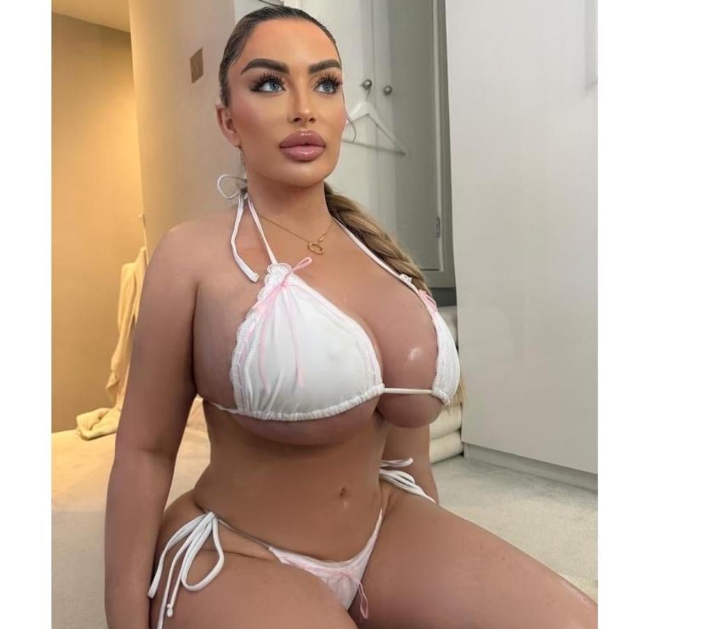 Escorts Surrey Guildford - Photos for British independent Busty Blonde 32HH Size 8 Bubble Butt