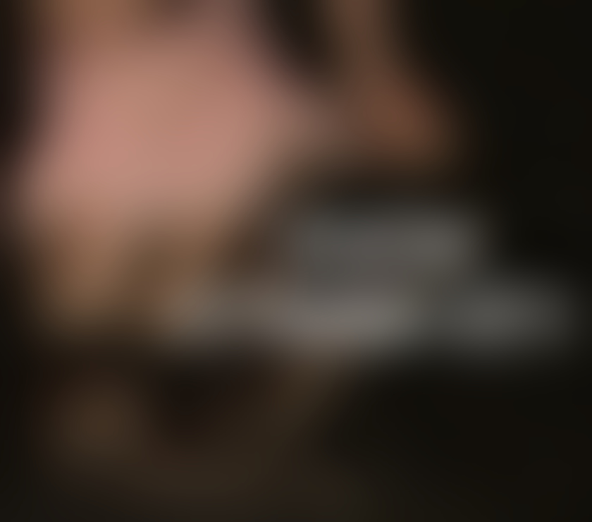 Escorts South West London Richmond upon Thames - Photos for Sexy petite blonde Louise - 100% English and Independent. X