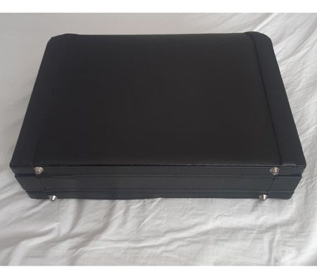 Office Furniture & Pro equipment Wokingham Ruscombe - Wokingham - Photos for Bonded leather briefcase