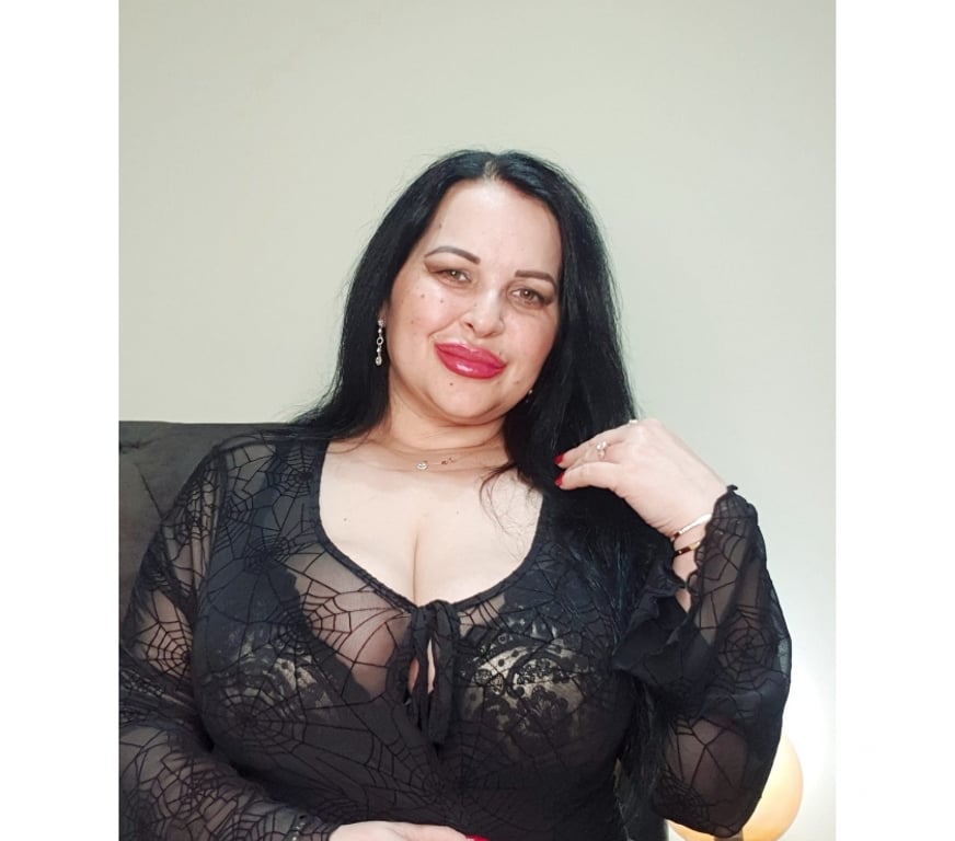 Adult Entertainment Edinburgh Edinburgh - Edinburgh - Photos for Webcam whit genuine lady 5 mins 10£ Videocall with toys