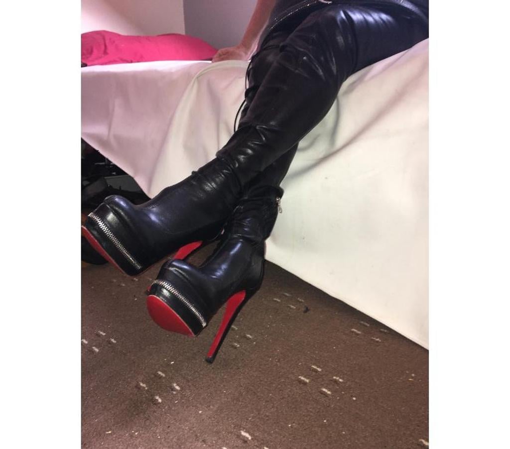 Escorts West Yorkshire Bradford - Photos for MISTRESS MARY JANE ,MISTRESS OF FANTASY AND FUN.
