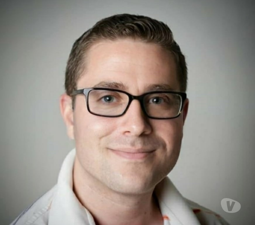 Local Swingers East London Leyton - East London - Photos for Handsome white guy to act as helper assister for couple