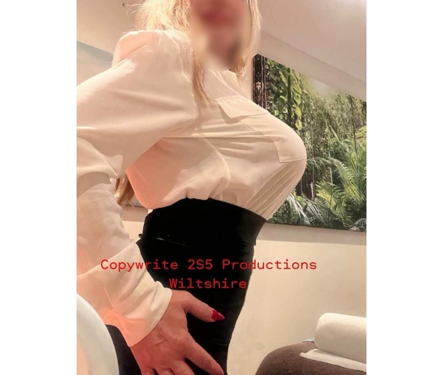 Escorts Wiltshire Swindon - Photos for BUSTY BAY 07391042812