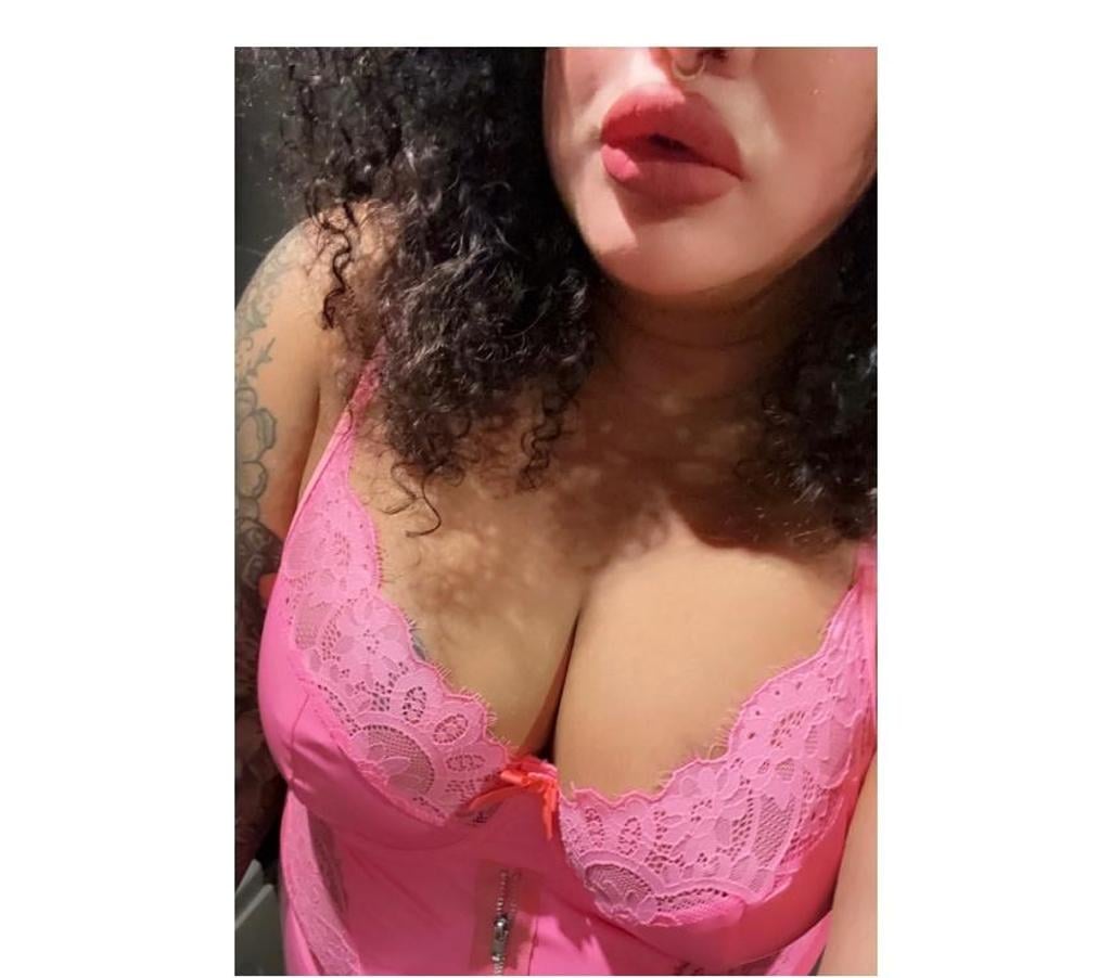 Escorts West Yorkshire Leeds - Photos for sophia65coxx …..BRITISH BUSTY……LOTS OF INK ….