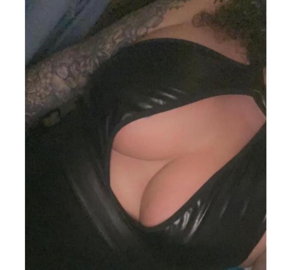 Escorts West Yorkshire Leeds - Photos for sophia65coxx …..BRITISH BUSTY……LOTS OF INK ….