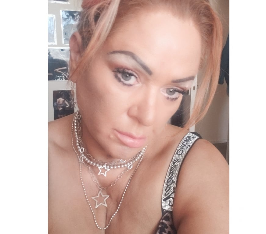 Escorts Somerset North Somerset - Photos for Melanie Moore Escort And Massage