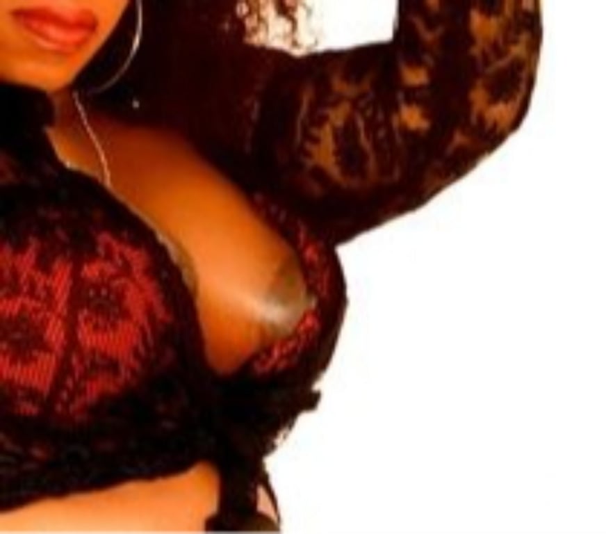 Escorts Hampshire Basingstoke and Deane - Photos for CHOCOLATE BREANNA NATURIST HOT OIL MASSAGE RG21