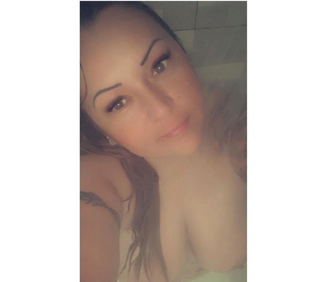 Escorts Bedfordshire Luton - Photos for Naughty Candy xx