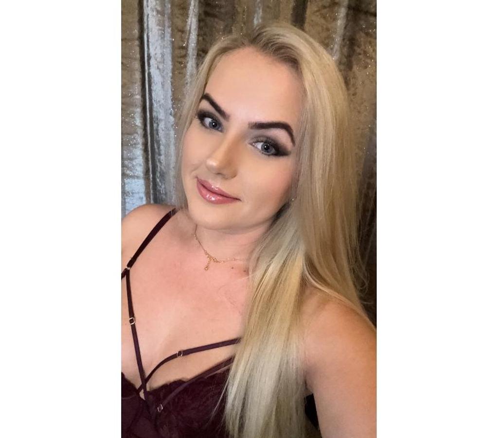 Escorts West Yorkshire Leeds - Photos for Full Body Massage With ALICE B!!!