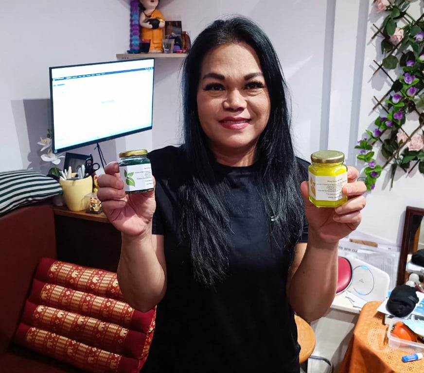 Full body massage Greater Manchester Tameside - Photos for ThanSai - 4 hand massage special offer, £80 1hr