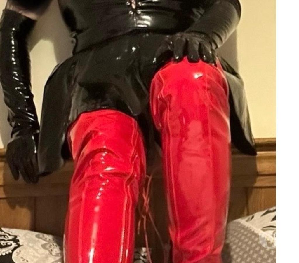 Gay Dating Lincolnshire East Lindsey - Photos for Hello let’s chat together