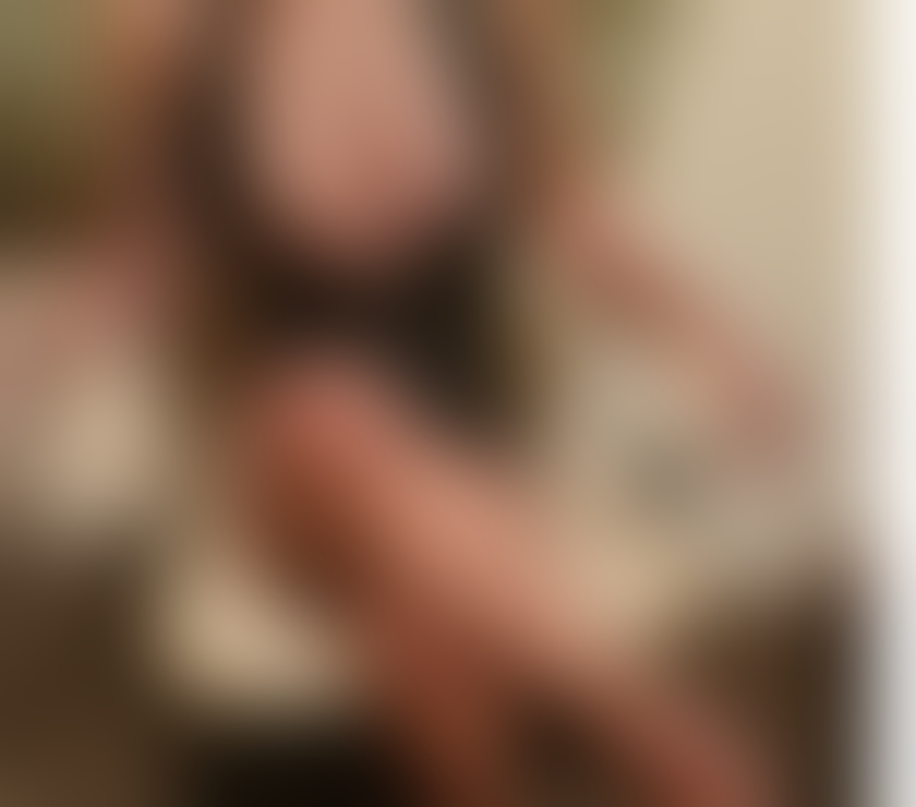 Escorts Derbyshire Derby - Photos for Iris Thai massage call me with number 07391509434