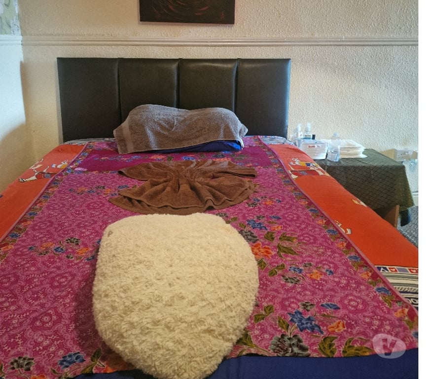 Escorts Derbyshire Derby - Photos for Iris Thai massage call me with number 07391509434