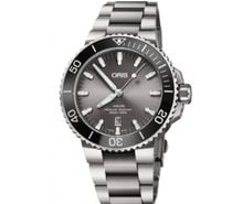 Oris Mens Aquis Date Automatic Titanium Bracelet Watch 733 7