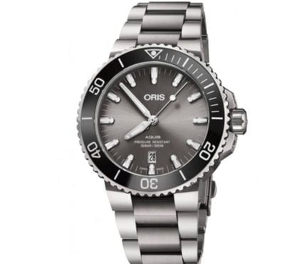 antique furniture Stepney East London - Photos for Oris Mens Aquis Date Automatic Titanium Bracelet Watch 733 7