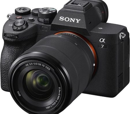 Camera, Audio & Video East London Commercial Road - East London - Photos for Sony Alpha a7 IV Mirrorless Digital Camera with FE 28-70mm f