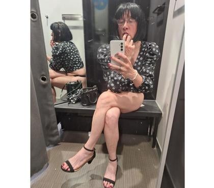 Photos for Sexy TS half Britis femenine tactile 🥰💃👄