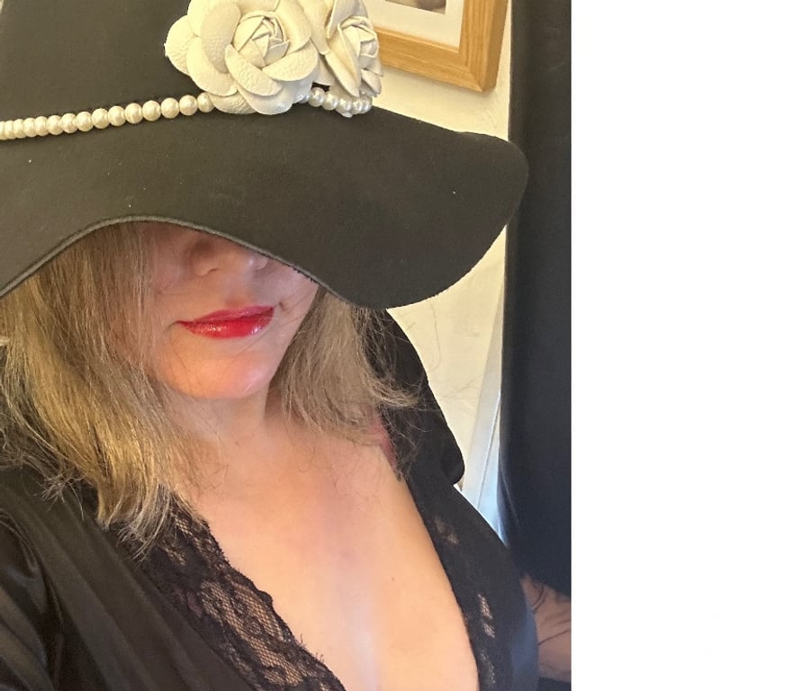 Escorts Lincolnshire South Kesteven - Photos for MASSEUSE & TANTRIC IN GRANTHAM TOWN!
