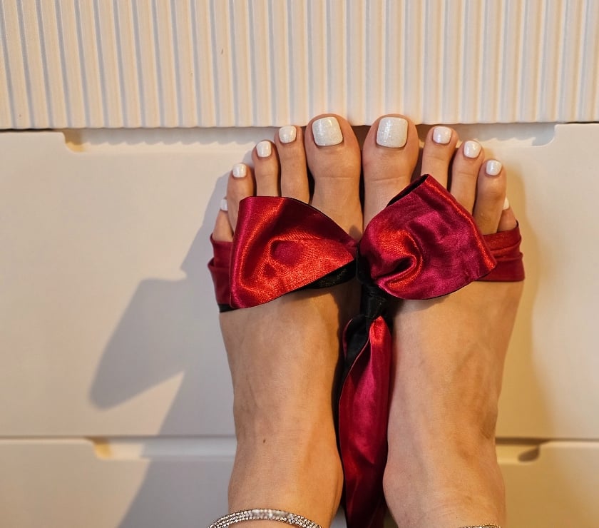  Escorts & Erotic Massage Willesden Green North West London - Photos for Foot fetish ? Yes ,please!