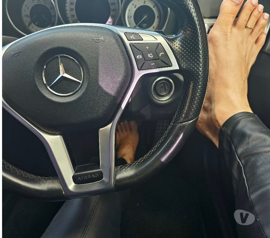 Escorts North West London Willesden Green - North West London - Photos for Foot fetish ? Yes ,please!