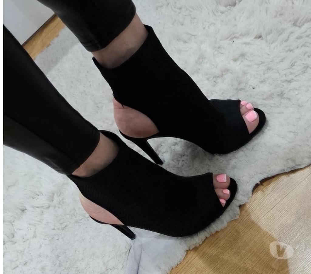 Escorts North West London Willesden Green - North West London - Photos for Foot fetish ? Yes ,please!