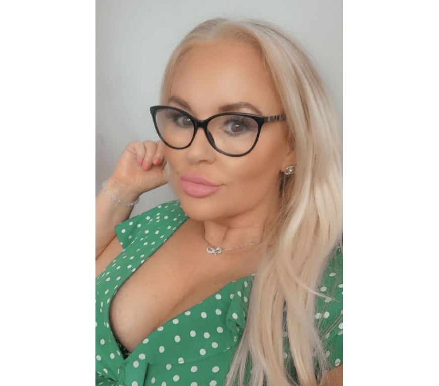 Escorts West Midlands Dudley - Photos for Stunning Welsh Blonde